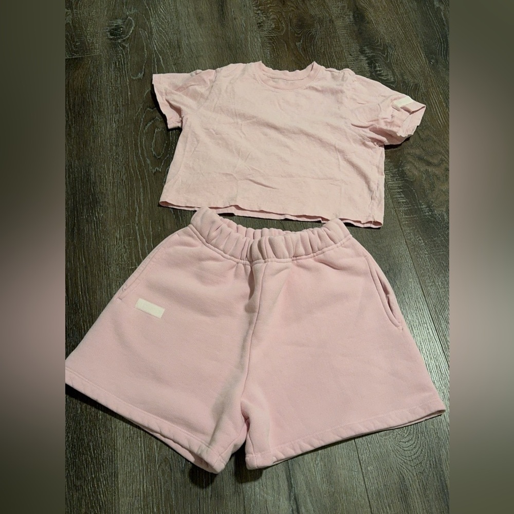 Set Active sweat shorts & baby tee in Cowgirl 🤠